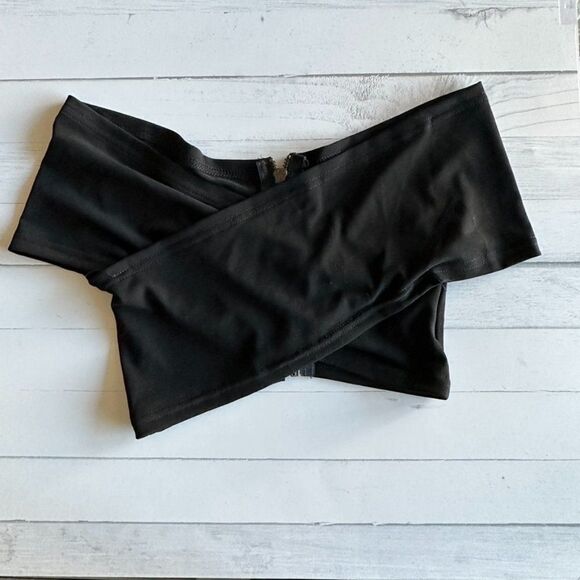 Criss Cross Crop Top Size XS/S - Picture 1 of 5